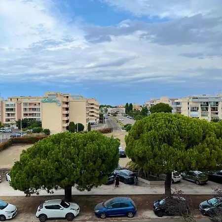 Devant La + Parking * Le Grau-du-Roi